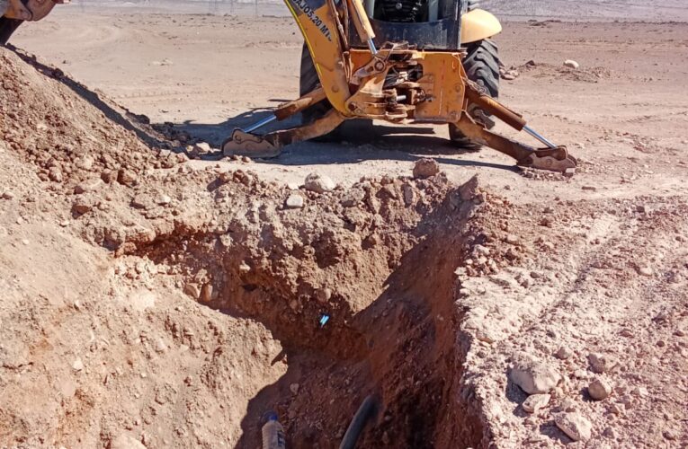 Domeyko sin agua potable tras ruptura de matriz genera Molestia en la comunidad y ausencia de autoridades en el sector