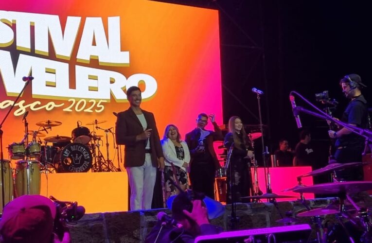 Los Jaivas y los auténticos decadentes hicieron vibrar al público del Festival el Velero 2025 en su segunda Noche