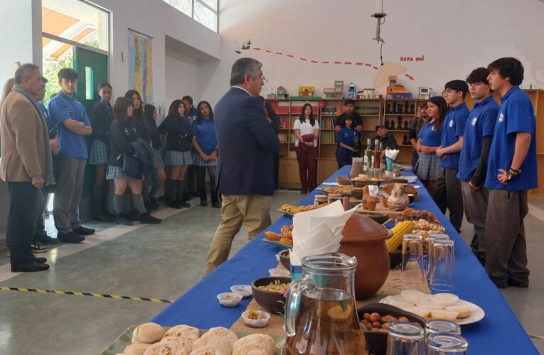 Liceo Bicentenario Alto del Carmen celebró el Día del Patrimonio con seminario organizado por estudiantes