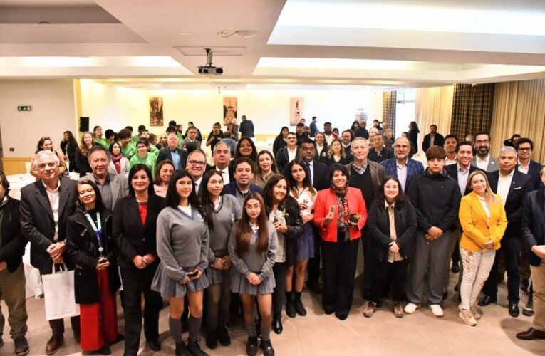 Kinross impulsa reflexión regional sobre el agua en nueva versión de Desafíos de Atacama