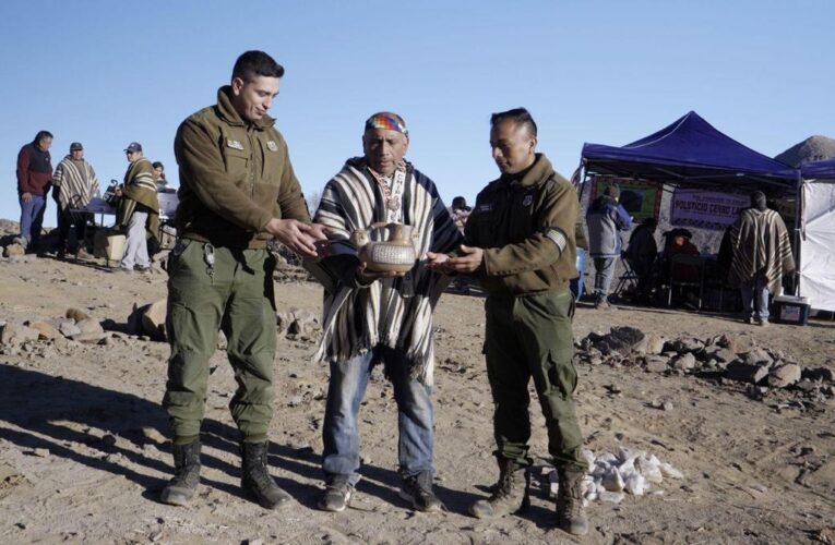 CARABINEROS PARTICIPAN EN VIGILIA Y CEREMONIA DEL AÑO NUEVO INDÍGENA EN QUEBRADA DE SAN ANTONIO