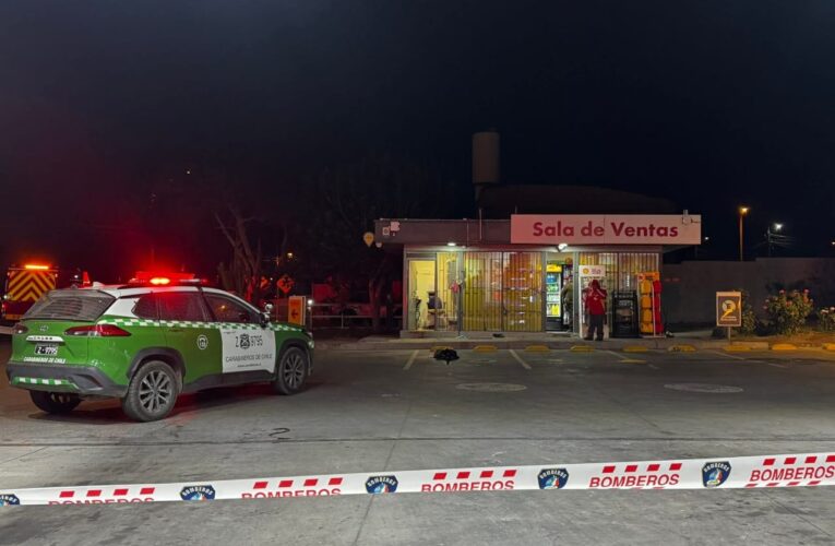 Trabajador herido a bala en servicentro de Huasco fue asistido por Bomberos tras violento asalto