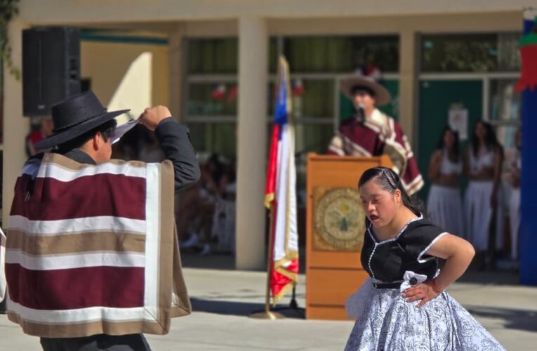 Liceo Bicentenario de Alto del Carmen celebró Fiestas Patrias con acto lleno de simbolismo e inclusión