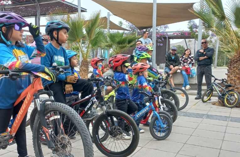 Gran participación en cicletada familiar por aniversario de Gendarmería en Copiapó