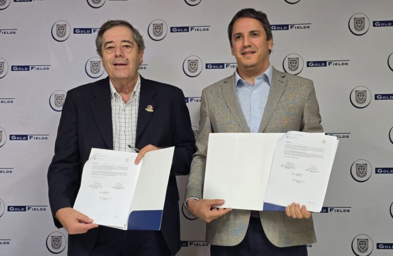 Gold Fields y CORPROA firman convenio para impulsar el desarrollo en la Región de Atacama