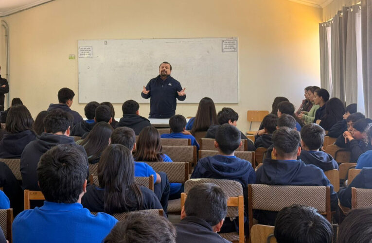 Freirina: Fiscalía realizó charla educativa a estudiantes sobre denuncias y responsabilidad penal adolescente