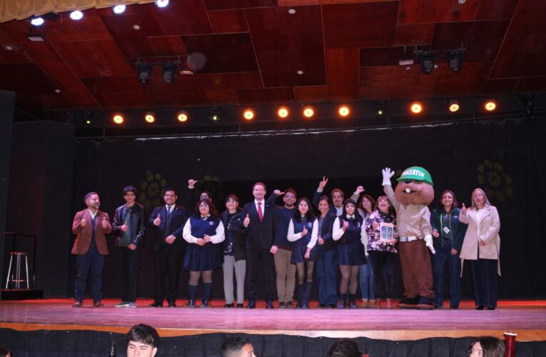 Seremi de Agricultura premia a Ganadores Concurso Historias de Nuestra Tierra