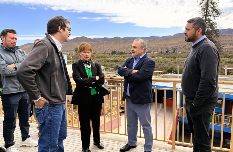 Subsecretario de Educación visitó establecimientos afectados por el sistema frontal en la Provincia del Huasco