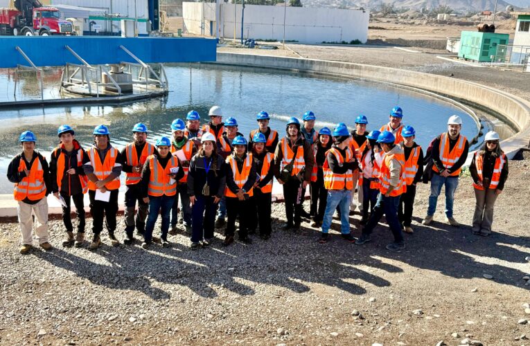 Estudiantes de Santo Tomás fortalecen su formación con visita a planta de tratamiento de aguas servidas