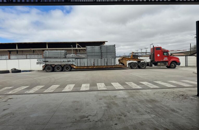 Gobierno avanza en la recuperación de la conectividad en Freirina con la llegada de puente mecano