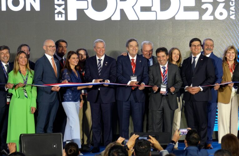 Gobernador de Atacama solicita formalmente a Presidente Kast respaldo para postular al Desierto Florido como Patrimonio Mundial de la Unesco
