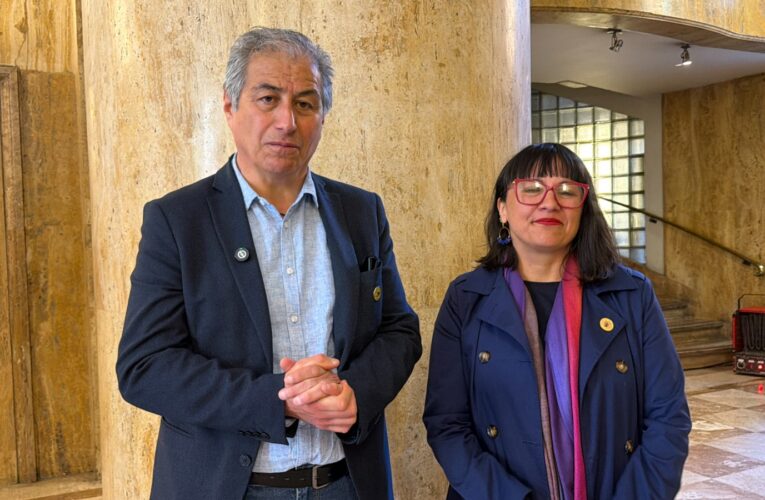 COLEGIO DE PROFESORES ACUDE A CONTRALORÍA POR ORDINARIO DE LA DIRECCIÓN DE EDUCACIÓN PÚBLICA QUE INSTRUYE GRAVES MEDIDAS CONTRA LA EDUCACIÓN
