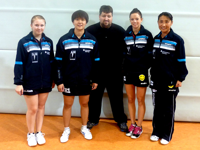 SV Böblingen 1. Bundesliga - Julia Kaim, Mitsuki Yoshida, Trainer Matthias Landfried, Anja Schuh, Qianhong Gotsch