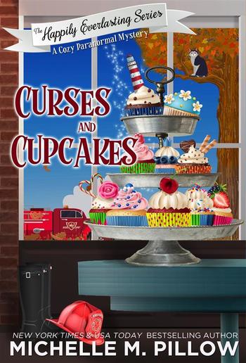 Curses and Cupcakes: A Cozy Paranormal Mystery PDF