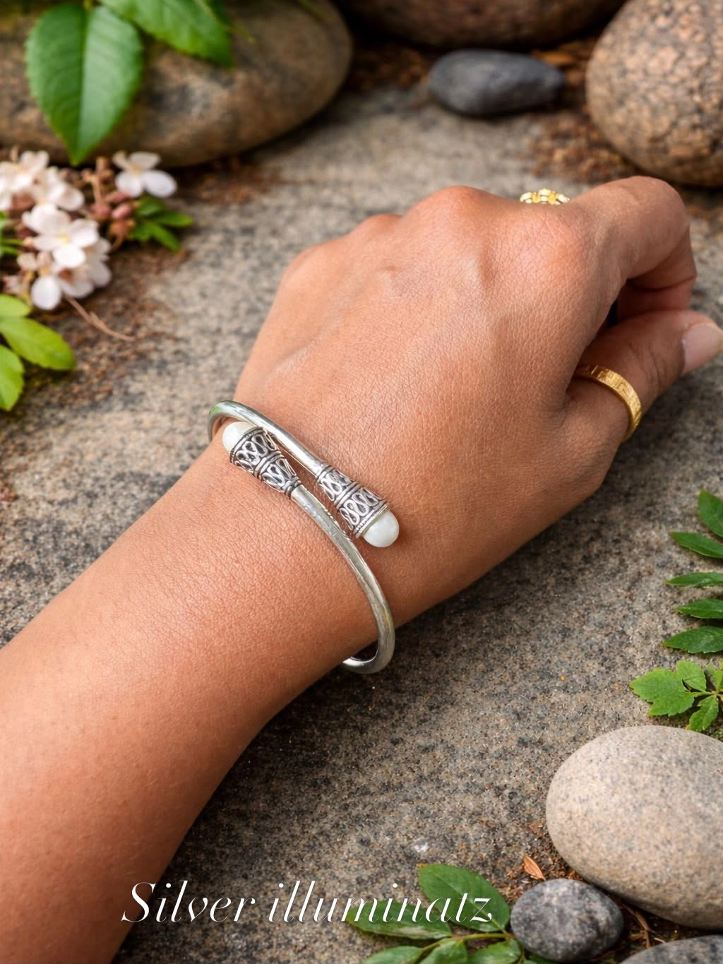 Silver Illuminatz - Gallery 3