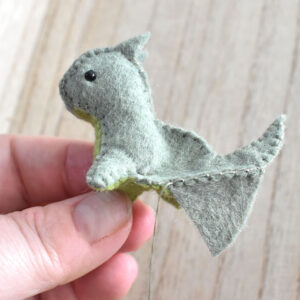 how to sew a felt dragon