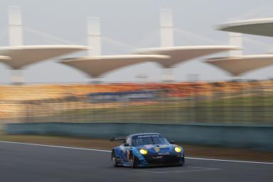 MOTORSPORT - WORLD ENDURANCE CHAMPIONSHIP 2012 - 6 HOURS OF SHANGHAI - CHINA - 26 TO 28/10/2012 - PHOTO : CLEMENT MARIN / DPPI - 88 RIED CHRISTIAN (GER) - RODA GIANLUCA (ITA) - RUBERTI PAOLO (ITA) / WEC LMGTE AM / PORSCHE 911 RSR 997 / ACTION