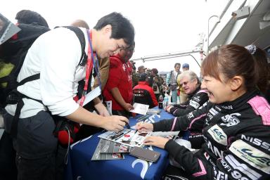 MOTORSPORT - WORLD ENDURANCE CHAMPIONSHIP 2013 - 6 HOURS OF FUJI - JAPAN - 17 TO 20/10/2013 - PHOTO CLEMENT MARIN / DPPI - IHARA KEIKO (JPN) / WEC LMP2 / MORGAN NISSAN TEAM OAK RACING / AMBIANCE - PORTRAIT