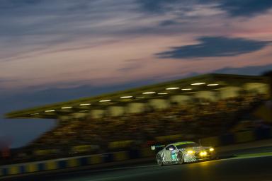 Car #97 / ASTON MARTIN RACING (GBR) / ASTON MARTIN VANTAGE V8 / Darren TURNER (GBR) / Stefan M