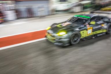 CAR #98 / ASTON MARTIN RACING / GBR / Aston Martin V8 Vantage - WEC 6 Hours of Bahrain - Bahrain International Circuit - Sakhir - Bahrain 