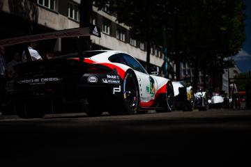 #92 PORSCHE GT TEAM / DEU / Porsche 911 RSR Le Mans 24 Hour - Place de la R