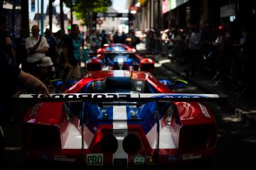#69 FORD CHIP GANASSI TEAM UK / USA / Ford GT - Le Mans 24 Hour - Place de la R