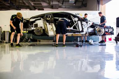 Set Up - #98 ASTON MARTIN RACING / GBR / Aston Martin V8 Vantage - WEC 6 Hours of Bahrain - Bahrain International Circuit - Sakhir - Bahrain 