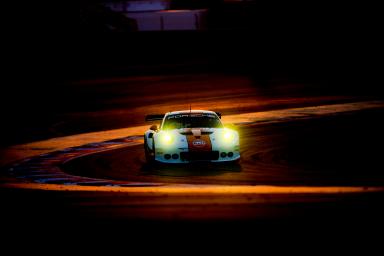 #86 GULF RACING / GBR / Porsche 911 RSR (991) - WEC 6 Hours of Bahrain - Bahrain International Circuit - Sakhir - Bahrain 