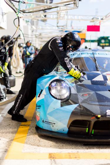 #77 DEMPSEY-PROTON RACING / Porsche 911 RSR - 19 - 24 hours of Le Mans - - Circuit de la Sarthe - Le Mans - France -