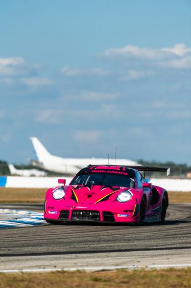 #85 IRON DAMES / Porsche 911 RSR - 19 - FIA WEC 1000 Miles of Sebring - Sebring International Raceway - Sebring - USA -  FIA WEC 1000 Miles of Sebring - Sebring International Raceway - Sebring - USA -  