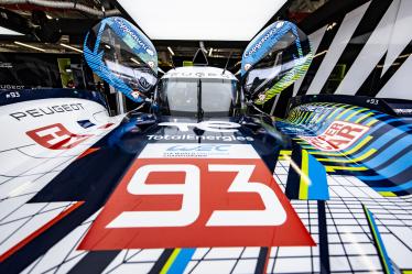 93 JENSEN Mikkel (dnk), MULLER Nico (swi), VERGNE Jean-Eric (fra), Peugeot TotalEnergies, Peugeot 9x8 #93, Hypercar, ambiance in the pits during the Qatar Airways Qatar 1812 KM, 1st round of the 2024 FIA World Endurance Championship, from February 29 to March 02, 2024 on the Losail International Circuit in Lusail, Qatar - Photo Julien Delfosse / DPPI