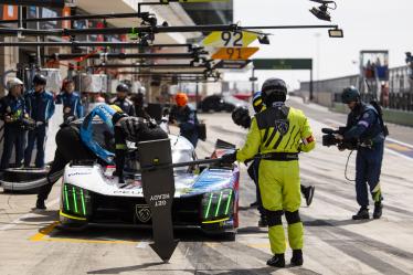 93 JENSEN Mikkel (dnk), MULLER Nico (swi), VERGNE Jean-Eric (fra), Peugeot TotalEnergies, Peugeot 9x8 #93, Hypercar, pit stop during the Qatar Airways Qatar 1812 KM, 1st round of the 2024 FIA World Endurance Championship, from February 29 to March 02, 2024 on the Losail International Circuit in Lusail, Qatar - Photo Julien Delfosse / DPPI