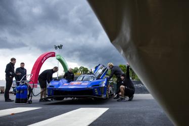 02 BAMBER Earl (nzl), LYNN Alex (gbr), Cadillac Racing #02, Hypercar, scrutineering, verifications techniques during the 2024 6 Hours of Imola, 2nd round of the 2024 FIA World Endurance Championship, from April 18 to 21, 2024 on the Autodromo Internazionale Enzo e Dino Ferrari in Imola - Photo Julien Delfosse / DPPI