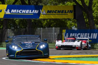 27 JAMES Ian (usa), MANCINELLI Daniel (ita), RIBERAS Alex (spa), Heart of Racing Team, Aston Martin Vantage GT3 #27, LM GT3, action during the 2024 6 Hours of Imola, 2nd round of the 2024 FIA World Endurance Championship, from April 18 to 21, 2024 on the Autodromo Internazionale Enzo e Dino Ferrari in Imola - Photo Julien Delfosse / DPPI