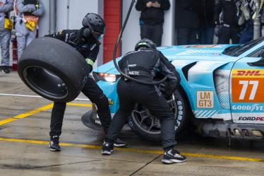 77 BARKER Ben (gbr), HARDWICK Ryan (usa), ROBICHON Zacharie (can), Proton Competition, Ford Mustang GT3 #77, LM GT3, action pit stop during the 2024 6 Hours of Imola, 2nd round of the 2024 FIA World Endurance Championship, from April 18 to 21, 2024 on the Autodromo Internazionale Enzo e Dino Ferrari in Imola - Photo Julien Delfosse / DPPI