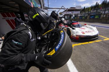 99 JANI Neel (swi), ANDLAUER Julien (fra), Proton Competition, Porsche 963 #99, Hypercar, pit stop during the 2024 TotalEnergies 6 Hours of Spa-Francorchamps, 3rd round of the 2024 FIA World Endurance Championship, from May 8 to 11, 2024 on the Circuit de Spa-Francorchamps in Stavelot, Belgium - Photo Julien Delfosse / DPPI