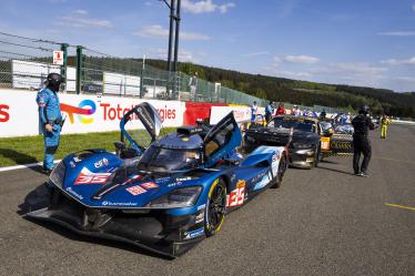 35 MILESI Charles (fra), GOUNON Jules (fra), CHATIN Paul-Loup (fra), Alpine Endurance Team #35, Alpine A424, Hypercar, action at red flag during the 2024 TotalEnergies 6 Hours of Spa-Francorchamps, 3rd round of the 2024 FIA World Endurance Championship, from May 8 to 11, 2024 on the Circuit de Spa-Francorchamps in Stavelot, Belgium - Photo Julien Delfosse / DPPI