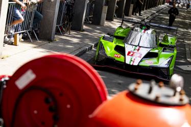 19 GROSJEAN Romain (fra), CALDARELLI Andrea (ita), CAIROLI Matteo (ita), Lamborghini Iron Lynx, Lamborghini SC63 #19, Hypercar, ambiance during the Scrutineering of the 2024 24 Hours of Le Mans, 4th round of the 2024 FIA World Endurance Championship, on the Place de la République, from June 7 to 8, 2024 in Le Mans, France - Photo Julien Delfosse / DPPI