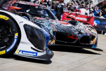 15 VANTHOOR Dries (bel), MARCIELLO Raffaele (swi), WITTMANN Marco (ger), BMW M Team WRT, BMW Hybrid V8 #15, Hypercar, FIA WEC, 20 VAN DER LINDE Sheldon (zaf), FRIJNS Robin (nld), RAST René (ger), BMW M Team WRT, BMW Hybrid V8 #20, Hypercar, FIA WEC, action during the Scrutineering of the 2024 24 Hours of Le Mans, 4th round of the 2024 FIA World Endurance Championship, on the Place de la République, from June 7 to 8, 2024 in Le Mans, France - Photo Charly Lopez / DPPI