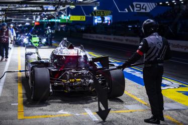 94 VANDOORNE Stoffel (bel), DUVAL Loïc (fra), DI RESTA Paul (gbr), Peugeot TotalEnergies, Peugeot 9x8 #94, Hypercar, FIA WEC, pit stop during the Free Practice 2 of the 2024 24 Hours of Le Mans, 4th round of the 2024 FIA World Endurance Championship, on the Circuit des 24 Heures du Mans, on June 12, 2024 in Le Mans, France - Photo Julien Delfosse / DPPI