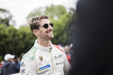 GROSJEAN Romain (fra), Lamborghini Iron Lynx, Lamborghini SC63 #19, Hypercar, portrait during the Grande Parade des Pilotes of the 2024 24 Hours of Le Mans, 4th round of the 2024 FIA World Endurance Championship, on the Circuit des 24 Heures du Mans, on June 14, 2024 in Le Mans, France - Photo Charly Lopez / DPPI