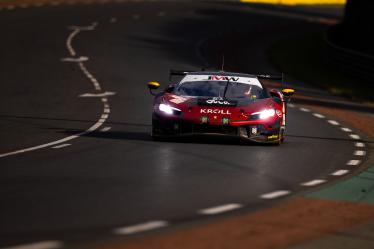 66 PETROBELLI Giacomo (ita), TEN VOORDE Larry (nld), YOLUC Salih (tur), JMW Motorsport, Ferrari 296 LMGT3 #66, LM GT3, action during the 2024 24 Hours of Le Mans, 4th round of the 2024 FIA World Endurance Championship, on the Circuit des 24 Heures du Mans, from June 15 to 16, 2024 in Le Mans, France - Photo Javier Jimenez / DPPI