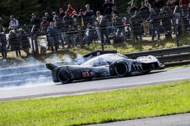 93 VERGNE Jean-Eric (fra), JENSEN Mikkel (dnk), MULLER Nico (swi), Peugeot TotalEnergies, Peugeot 9x8 #93, Hypercar, FIA WEC, action during the 2024 24 Hours of Le Mans, 4th round of the 2024 FIA World Endurance Championship, on the Circuit des 24 Heures du Mans, from June 15 to 16, 2024 in Le Mans, France - Photo Charly Lopez / DPPI