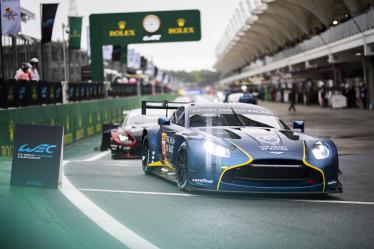 27 JAMES Ian (usa), MANCINELLI Daniel (ita), RIBERAS Alex (spa), Heart of Racing Team, Aston Martin Vantage GT3 #27, LM GT3, action, pitlane, during the 2024 Rolex 6 Hours of Sao Paulo, 5th round of the 2024 FIA World Endurance Championship, from July 12 to 14, 2024 on the Autódromo José Carlos Pace in Interlagos, Brazil - Photo Fabrizio Boldoni / DPPI