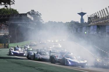 Start of the race, 20 VAN DER LINDE Sheldon (zaf), FRIJNS Robin (nld), RAST René (ger), BMW M Team WRT, BMW Hybrid V8 #20, Hypercar, action during the 2024 Rolex 6 Hours of Sao Paulo, 5th round of the 2024 FIA World Endurance Championship, from July 12 to 14, 2024 on the Autódromo José Carlos Pace in Interlagos, Brazil - Photo Julien Delfosse / DPPI