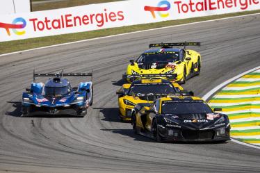 82 JUNCADELLA Daniel (spa), BAUD Sébastien (fra), KOIZUMI Hiroshi (jpn), TF Sport, Corvette Z06 GT3.R #82, LM GT3, action during the 2024 Rolex 6 Hours of Sao Paulo, 5th round of the 2024 FIA World Endurance Championship, from July 12 to 14, 2024 on the Autódromo José Carlos Pace in Interlagos, Brazil - Photo Julien Delfosse / DPPI