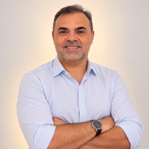 Luciano Miyashita (Clínico geral)