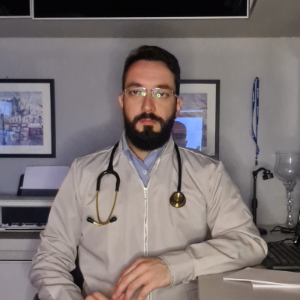 Alex dos Santos Silva (Clínica médica)