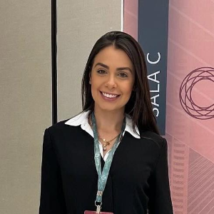 Amanda Bassanezi Ditzel (Clínico geral)