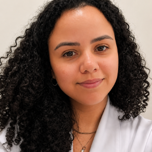 Marina Terra Peixoto (Clínico geral)